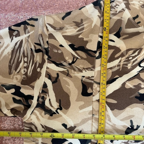 I AM GIA EMBROIDERED BROWN BLACK CREAM CAMOUFLAGE CROPPED SWEATSHIRT XS, Boho - Picture 8 of 9